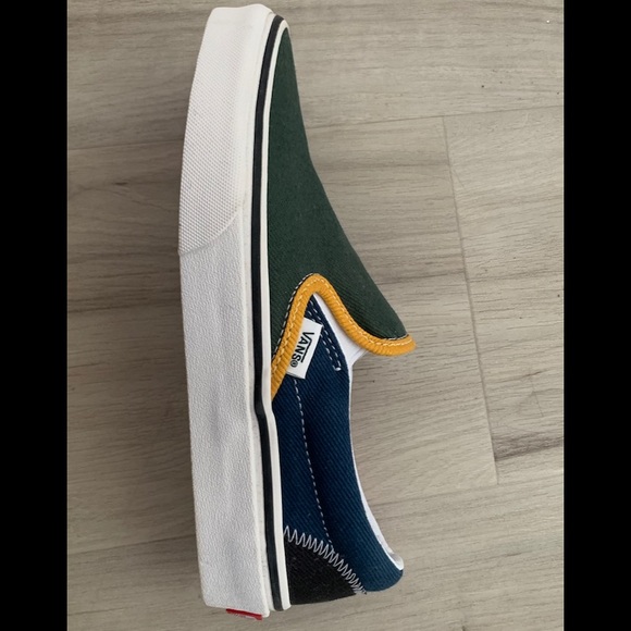 Vans - Picture 3 of 8